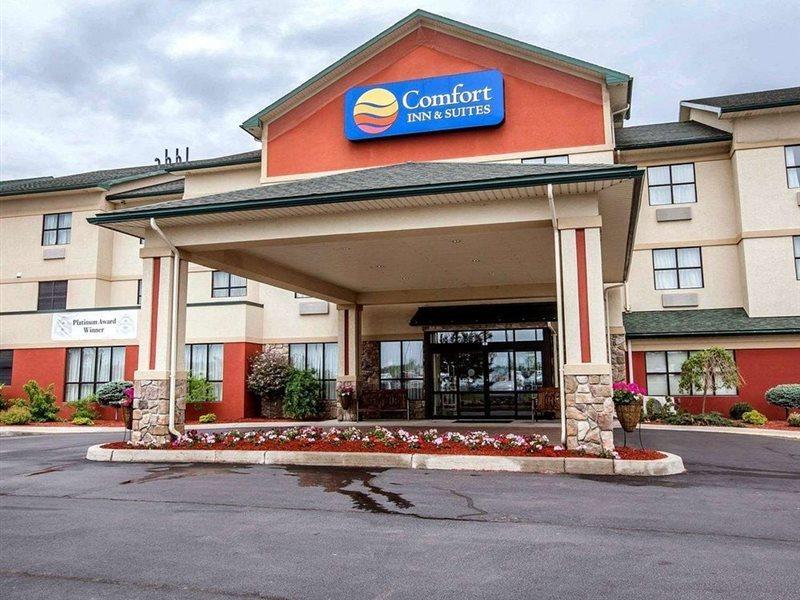 Comfort Inn & Suites Adj To Akwesasne Mohawk Casino Hogansburg Zewnętrze zdjęcie