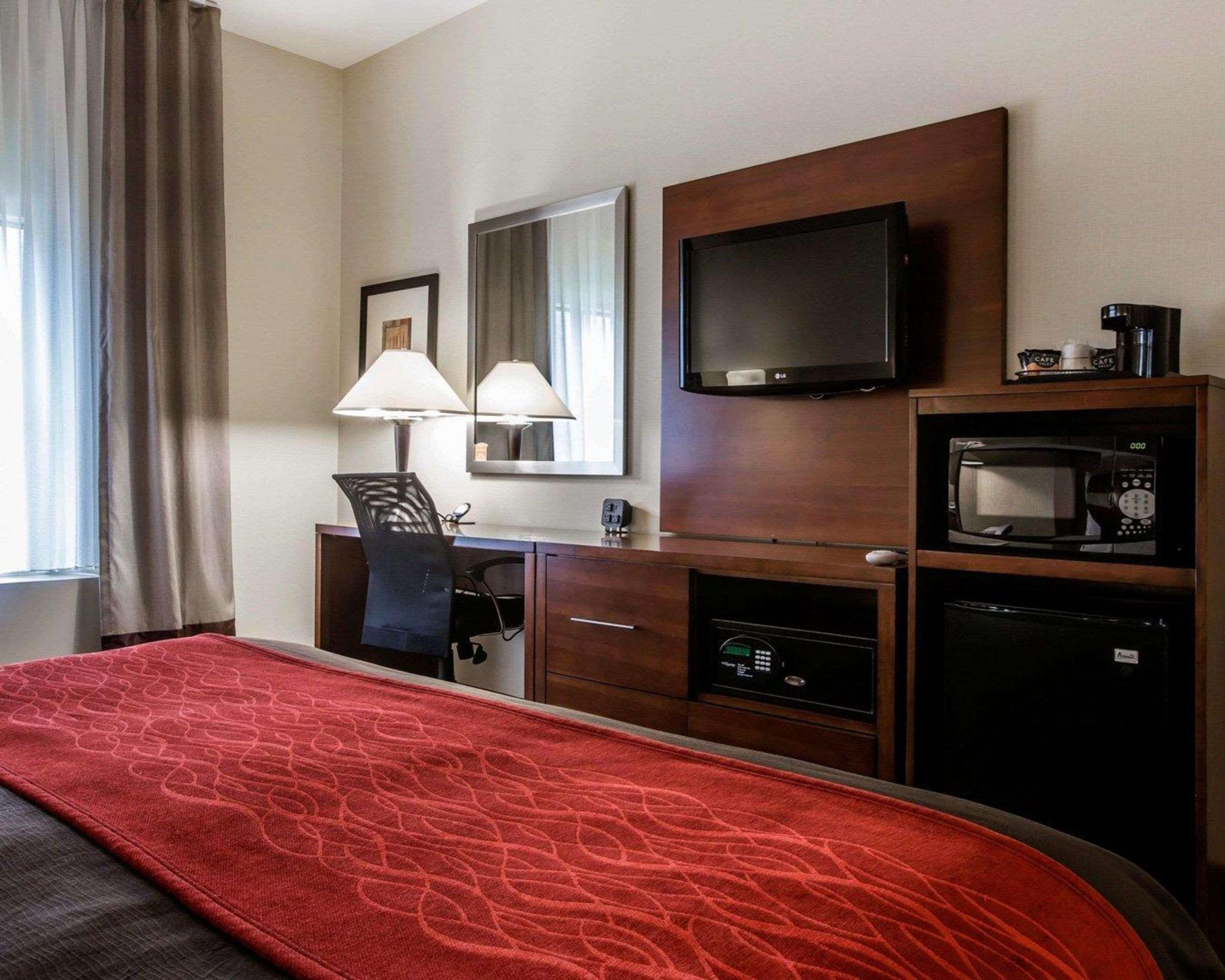 Comfort Inn & Suites Adj To Akwesasne Mohawk Casino Hogansburg Zewnętrze zdjęcie