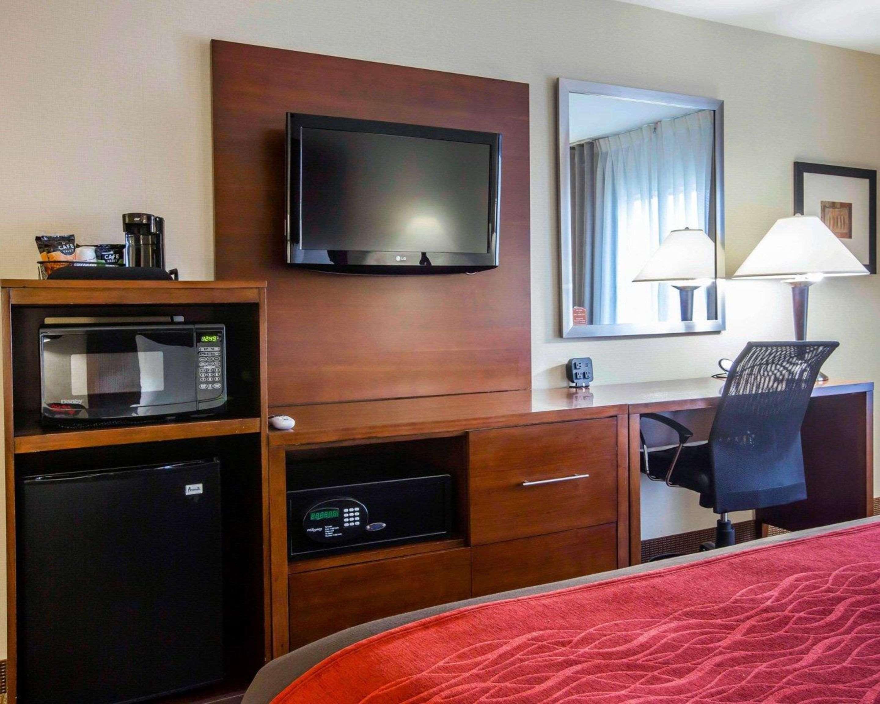 Comfort Inn & Suites Adj To Akwesasne Mohawk Casino Hogansburg Zewnętrze zdjęcie