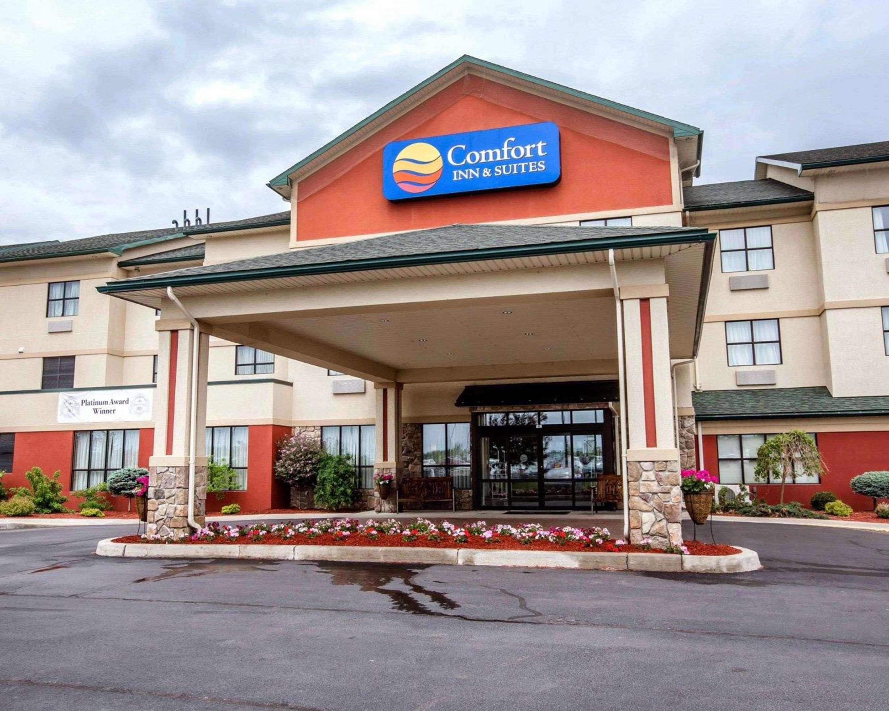 Comfort Inn & Suites Adj To Akwesasne Mohawk Casino Hogansburg Zewnętrze zdjęcie